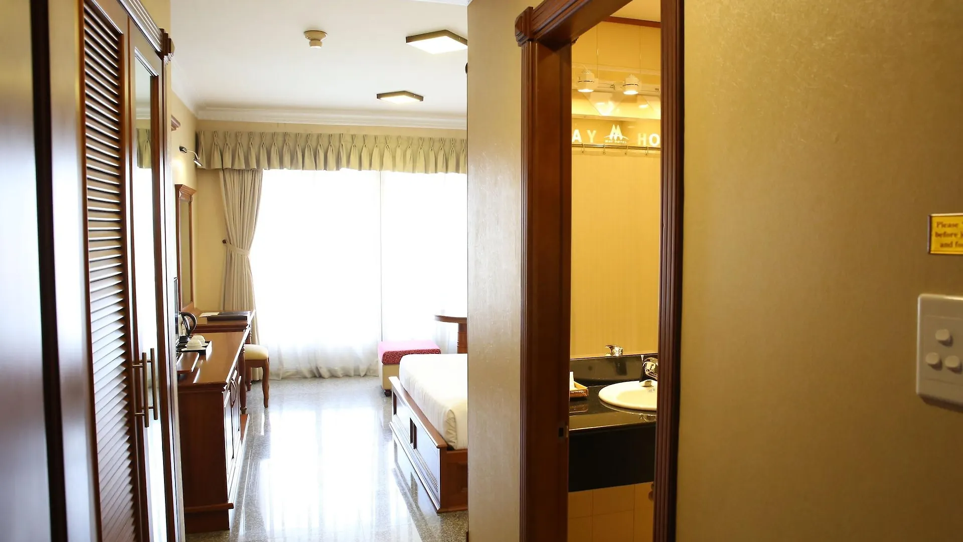 Silverland May Hotel Ho Chi Minh City 4*,